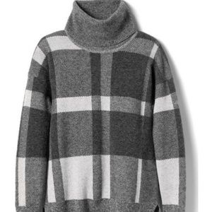 Banana Republic plaid turtleneck sweater